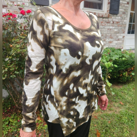 LOT OF 4 Simply Vera Vera Wang  ARTSY long Sleeve Decoative Tops SIZE Medium - Picture 5 of 13